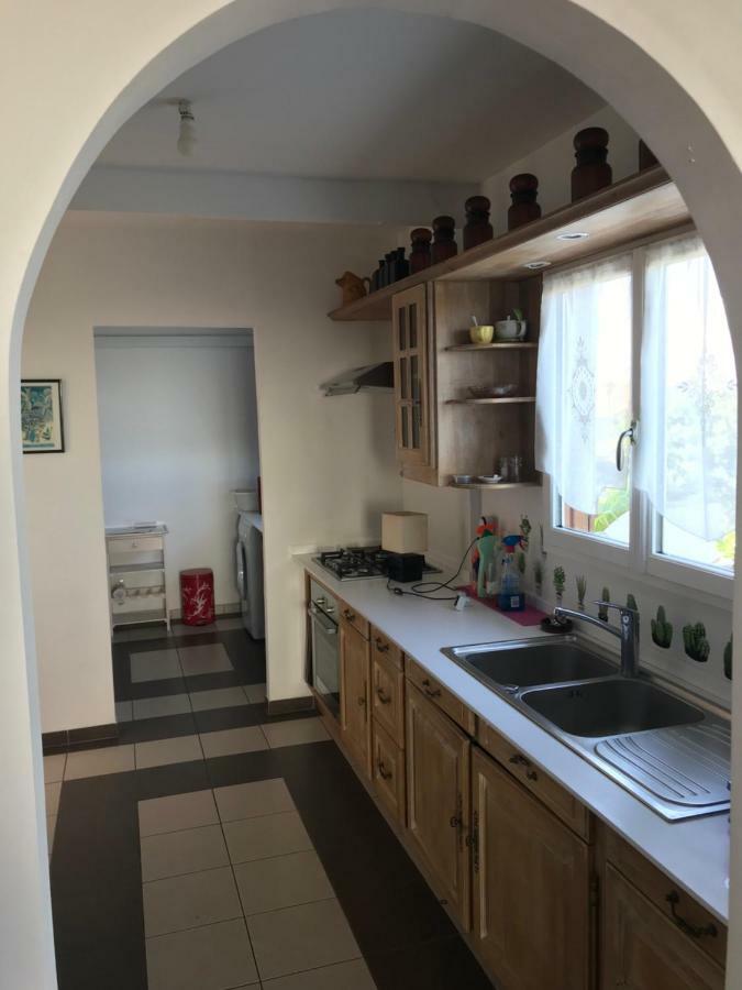 Case Creole Traditionnelle A Ossature Et Charpente Bois Petite Île Zewnętrze zdjęcie